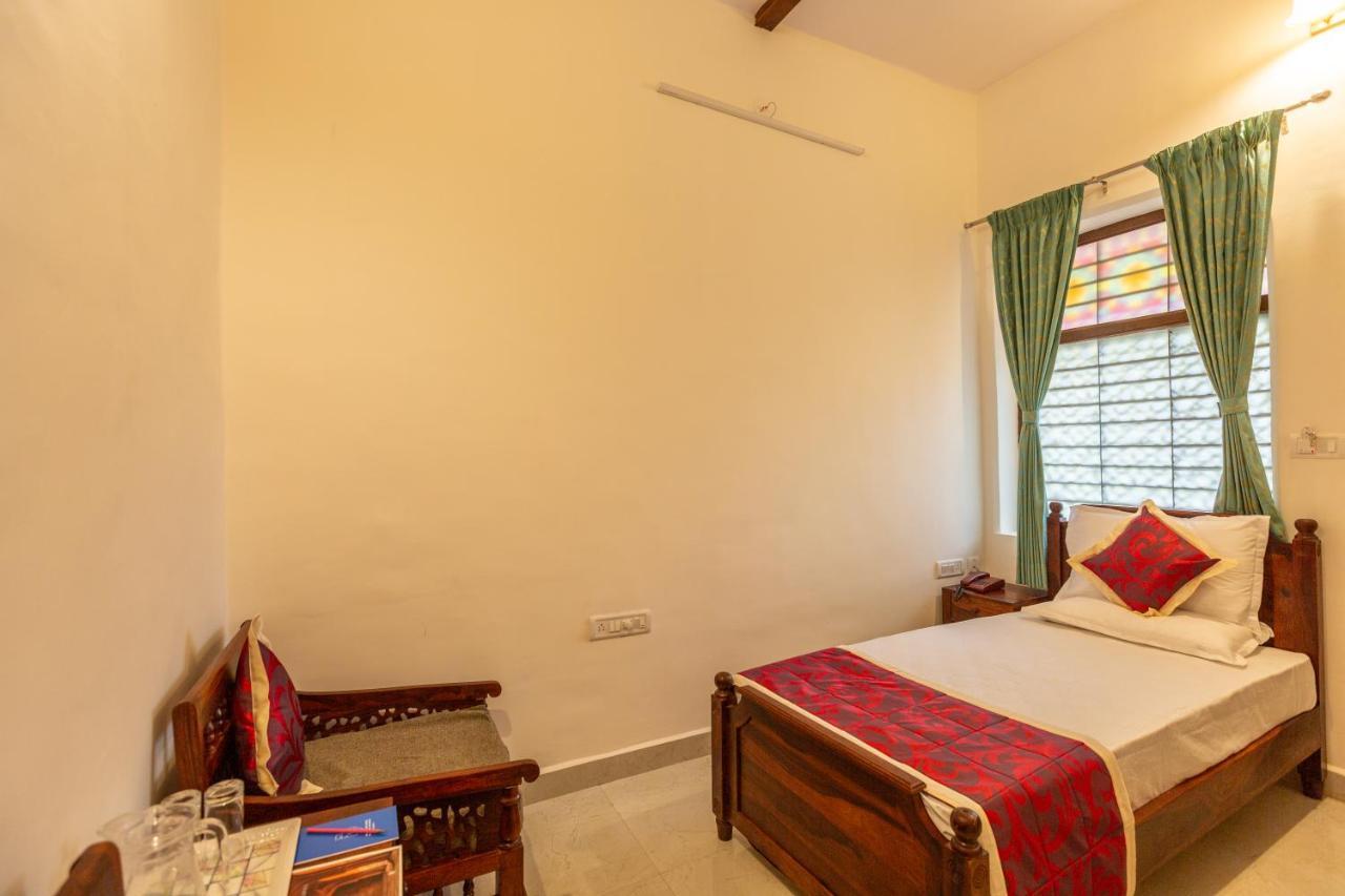 Kstdc Hotel Mayura Adilshahi Bijapur 外观 照片