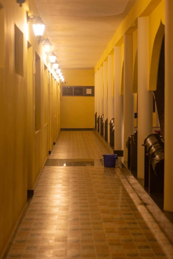 Kstdc Hotel Mayura Adilshahi Bijapur 外观 照片