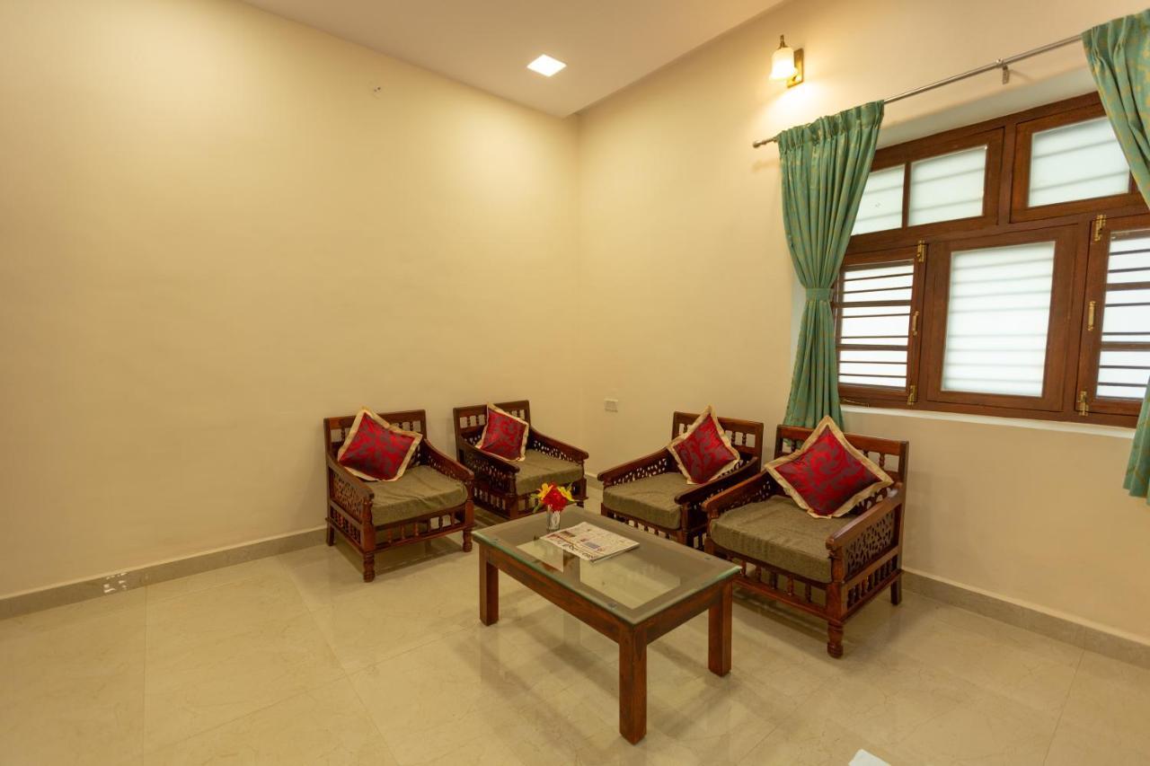 Kstdc Hotel Mayura Adilshahi Bijapur 外观 照片